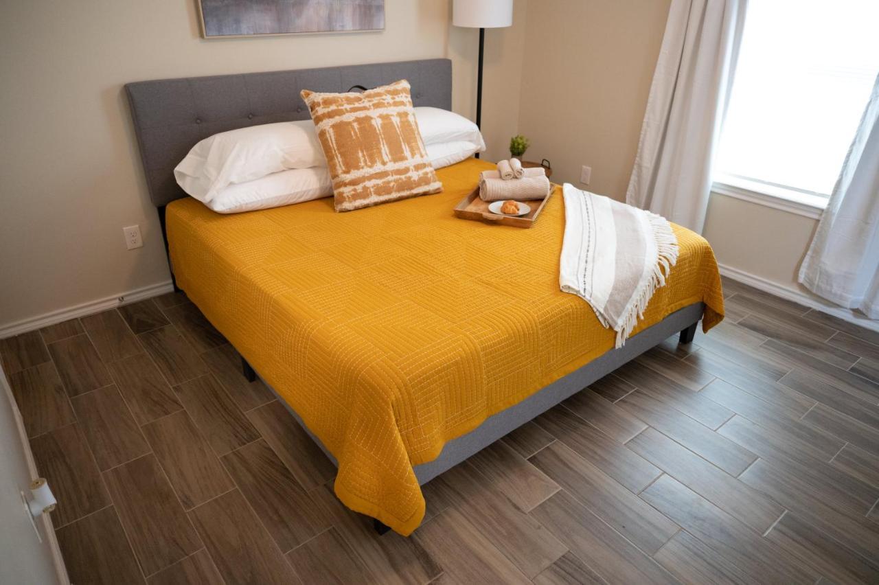 Апартаменти Fabulous King Size Bed In A Gated Neighborhood! Единбург Екстер'єр фото
